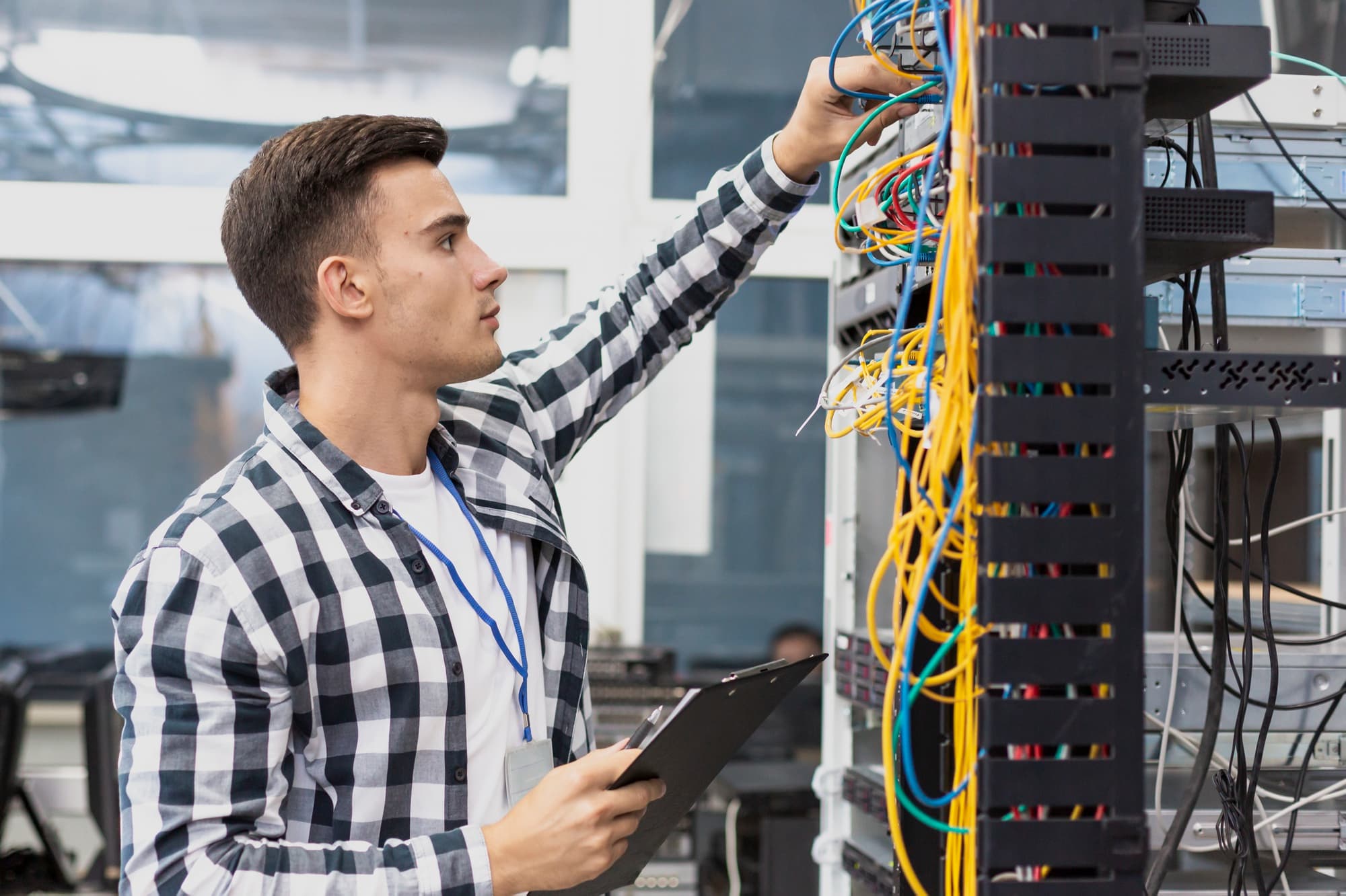 Struktur&aacute;lt h&aacute;l&oacute;zatok